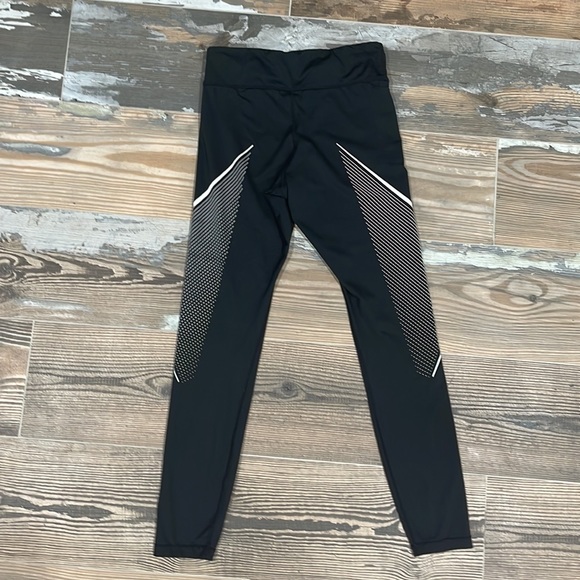 Nike Dry Fit Leggings - Picture 2 of 3